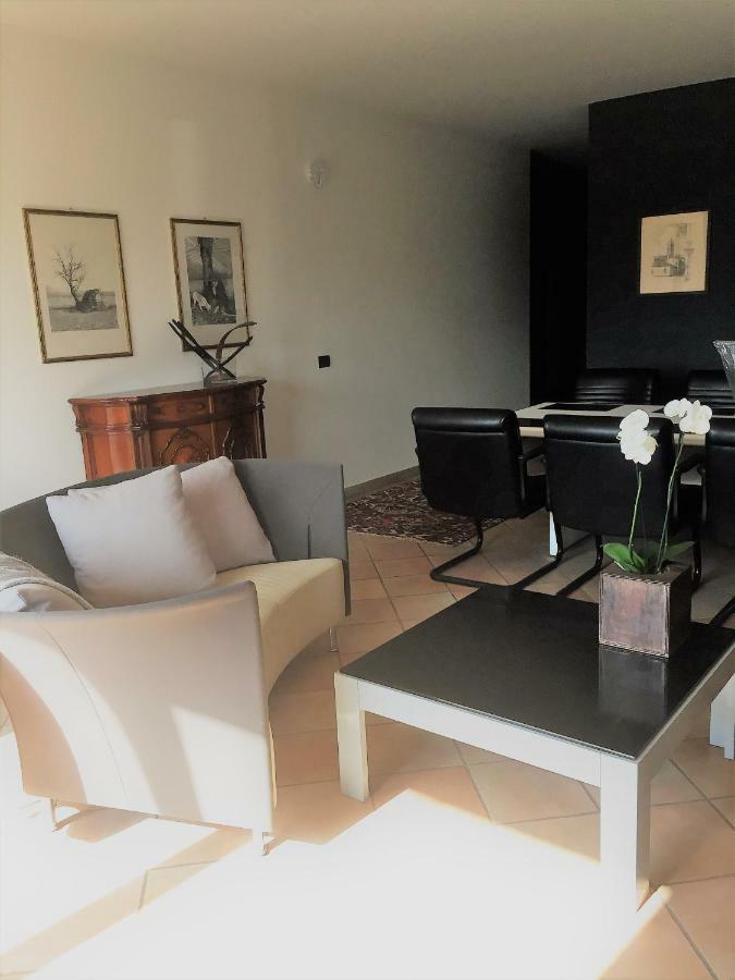 Casa "T" Daire Alba  Dış mekan fotoğraf